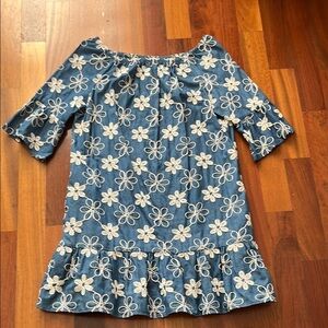Adorable ladies dress!!
